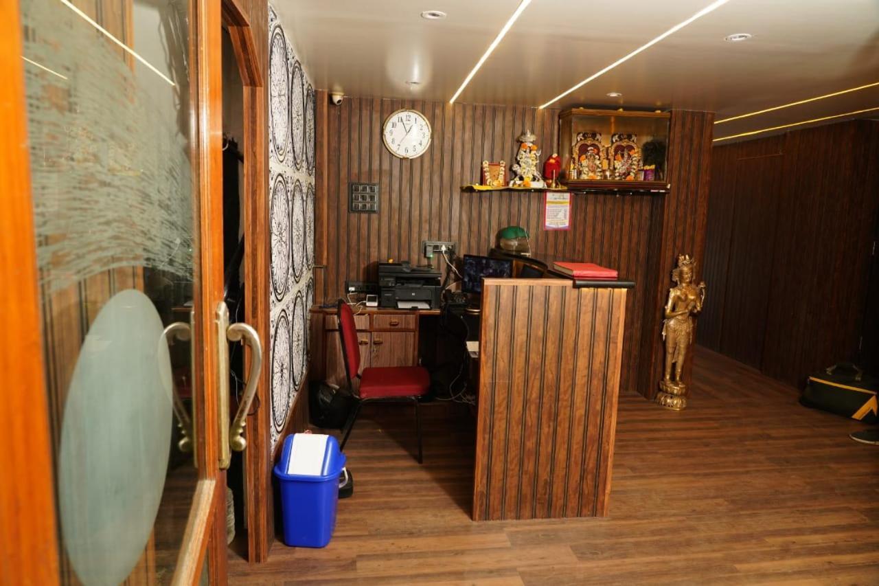 פונה Hotel Padma Krishna מראה חיצוני תמונה