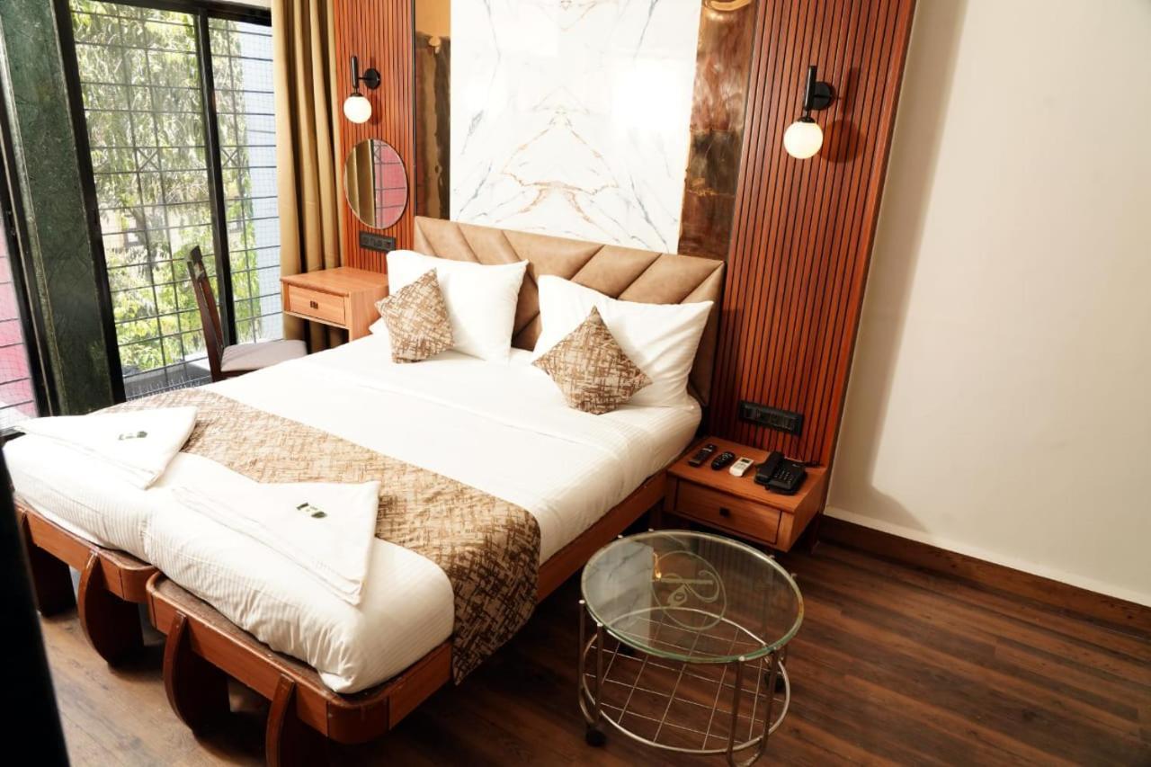 פונה Hotel Padma Krishna מראה חיצוני תמונה